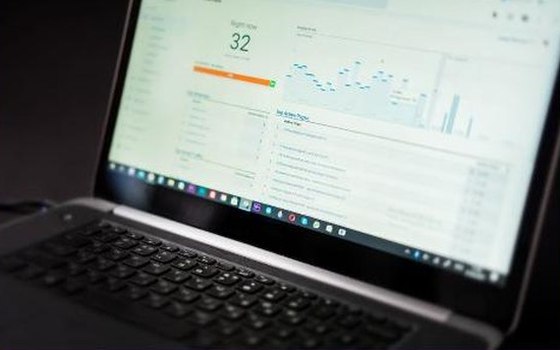 Web広告運用の分析画面